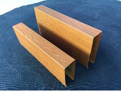 鋁合金仿木紋的特點(diǎn)